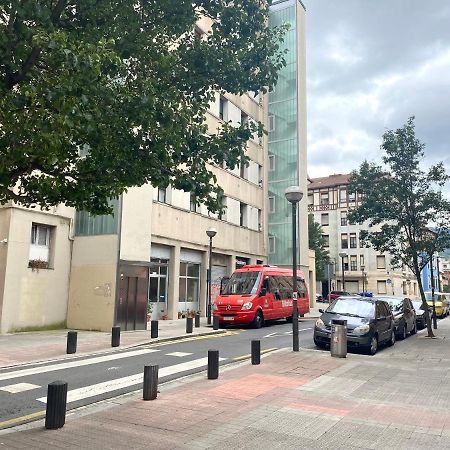 Precioso Apartamento Junto A Casco Viejo Bilbao Exterior photo